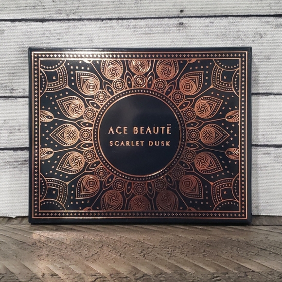 ACE BEAUTE-Scarlet Dusk Eyeshadow Pallette - Picture 2 of 6